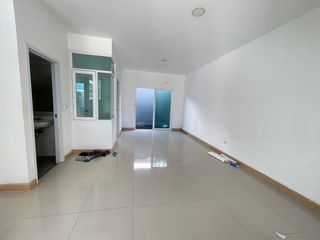 For sale 3 bed townhouse in Don Mueang, Bangkok