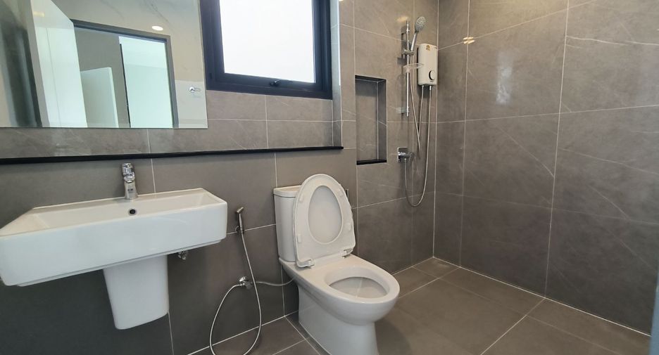 For rent 4 bedrooms house in Bang Phli, Samut Prakan