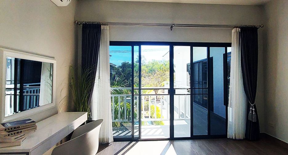 For sale 3 bedrooms villa in Mueang Rayong, Rayong