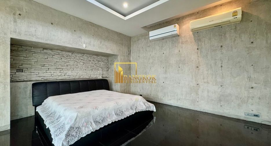 Reihenhaus zur Miete mit 2 Zimmer in Khlong Toei, Bangkok