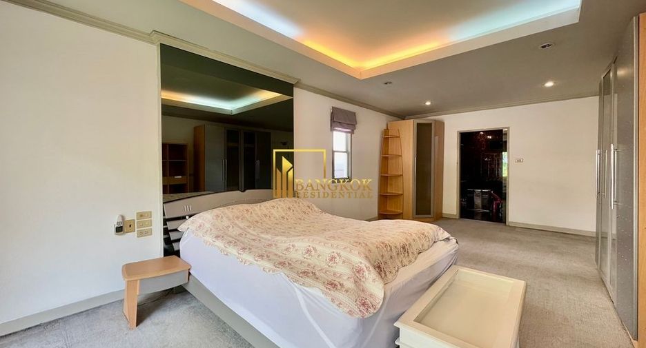 Reihenhaus zur Miete mit 2 Zimmer in Khlong Toei, Bangkok