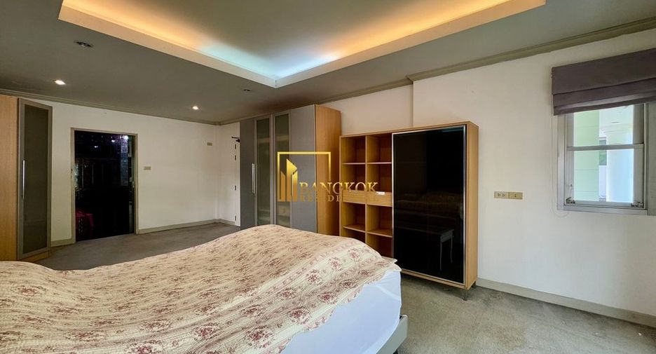 Reihenhaus zur Miete mit 2 Zimmer in Khlong Toei, Bangkok