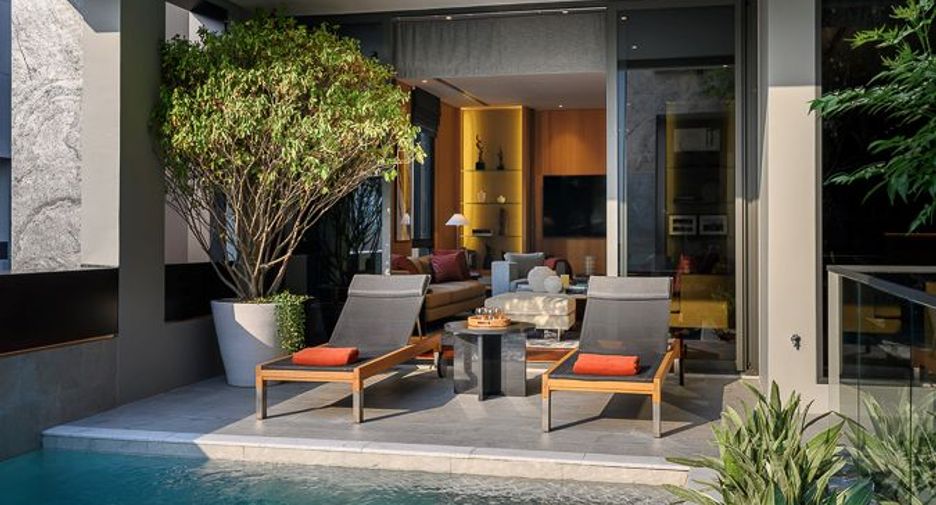 For sale 4 bedrooms house in Suan Luang, Bangkok