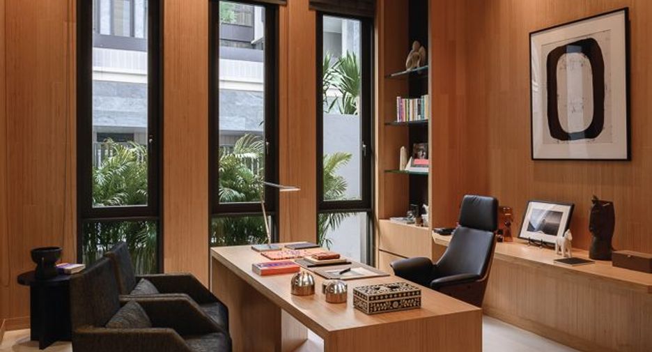 For sale 5 bedrooms house in Suan Luang, Bangkok