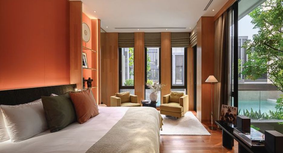 For sale 5 bedrooms house in Suan Luang, Bangkok