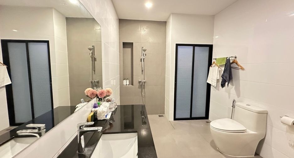 For sale 3 bedrooms house in Saphan Sung, Bangkok