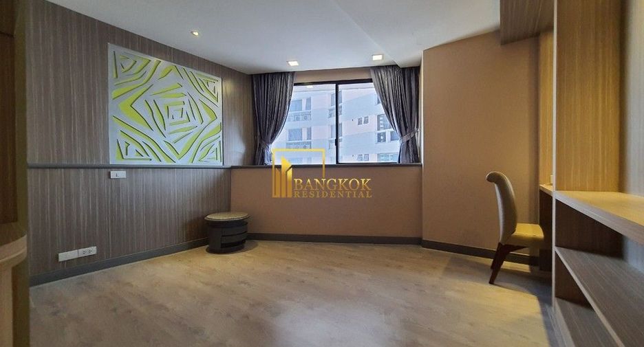 For rent 3 bedrooms condo in Khlong Toei, Bangkok