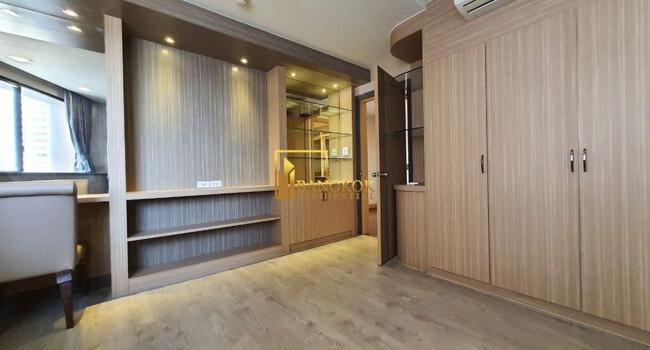 For rent 3 bedrooms condo in Khlong Toei, Bangkok