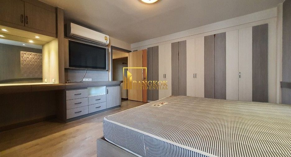 For rent 3 bedrooms condo in Khlong Toei, Bangkok