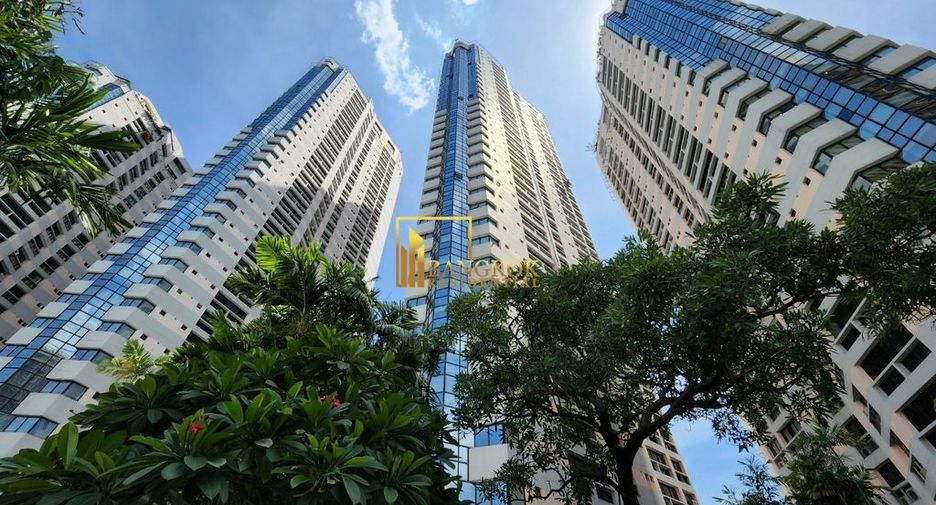 For rent 3 bedrooms condo in Khlong Toei, Bangkok