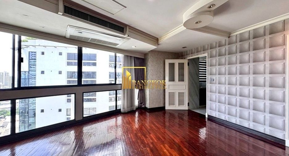 For rent 3 bedrooms condo in Khlong Toei, Bangkok