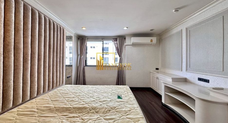 For rent 3 bedrooms condo in Khlong Toei, Bangkok
