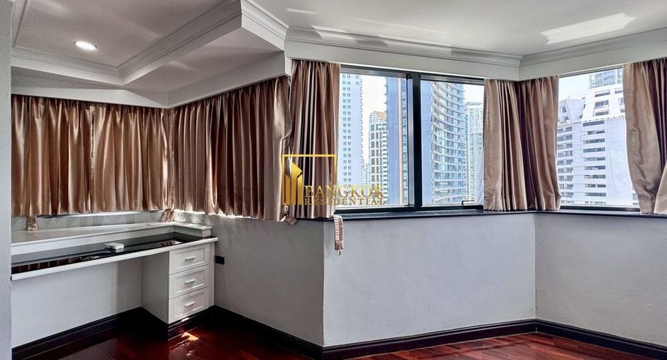 For rent 3 bedrooms condo in Khlong Toei, Bangkok