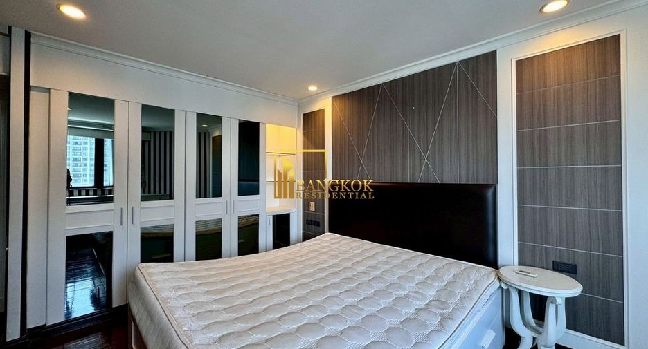 For rent 3 bedrooms condo in Khlong Toei, Bangkok