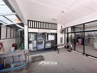 For sale 6 bedrooms retail Space in Din Daeng, Bangkok