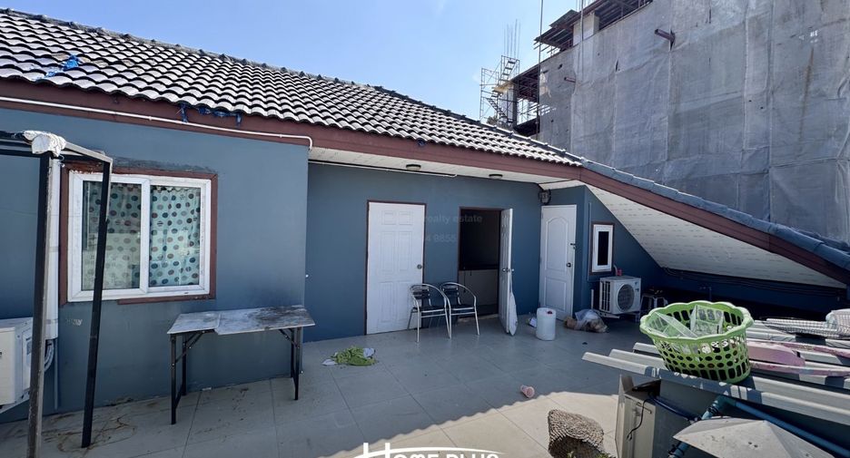 Local comercial en venta de 6 habitaciones en Din Daeng, Bangkok