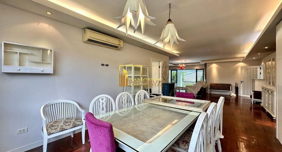 For rent 3 bedrooms condo in Yan Nawa, Bangkok