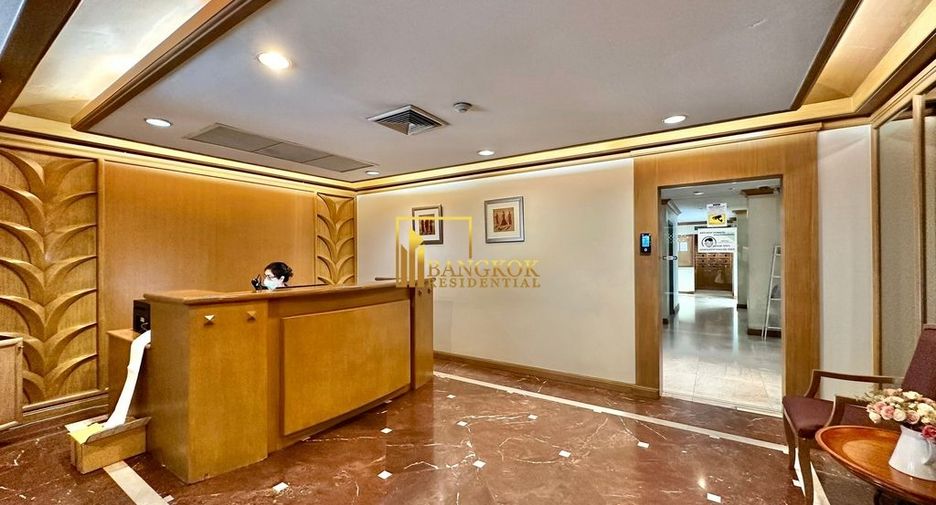 For rent 3 bedrooms condo in Yan Nawa, Bangkok