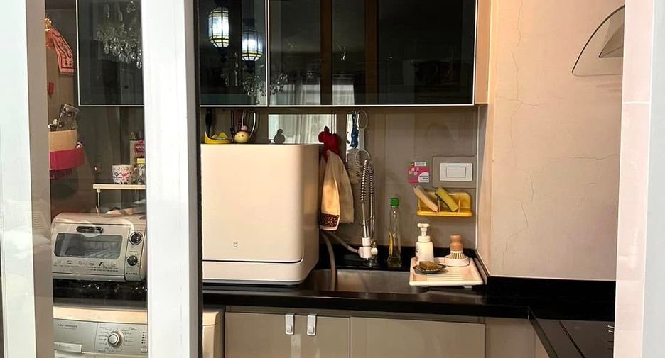For rent and for sale 2 bedrooms condo in Khlong Toei, Bangkok