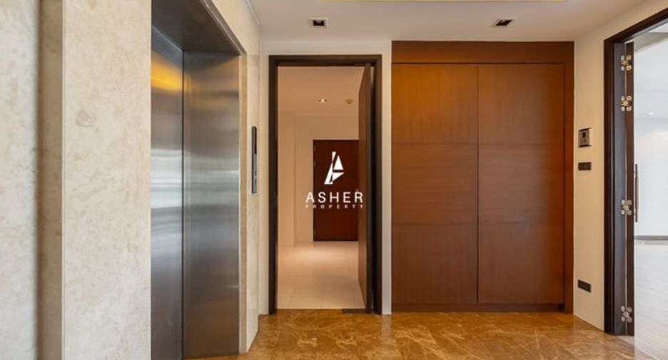 For rent and for sale 4 bedrooms condo in Khlong Toei, Bangkok