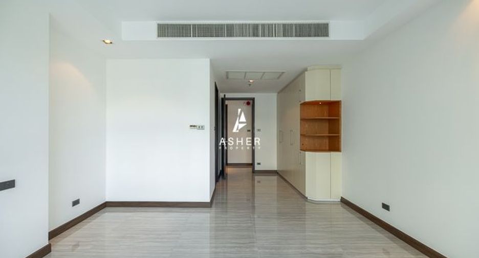For rent and for sale 4 bedrooms condo in Khlong Toei, Bangkok