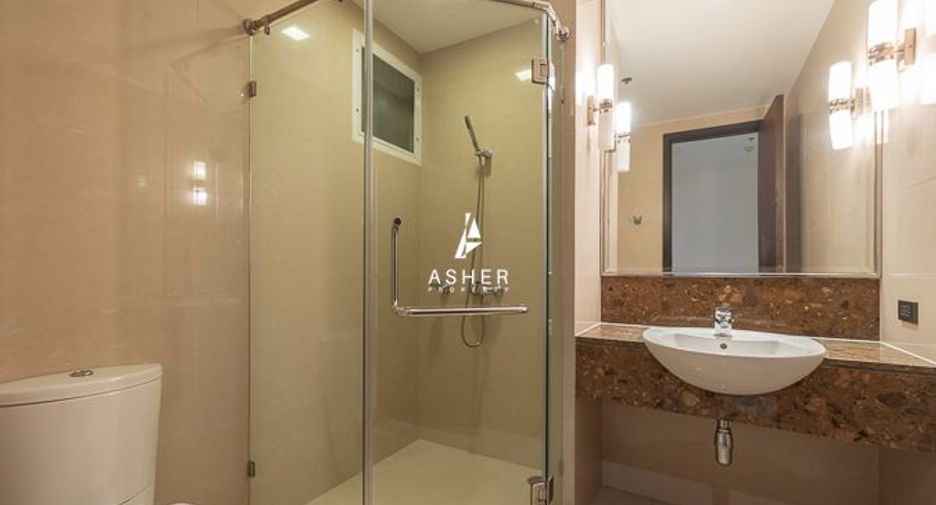 For rent and for sale 4 bedrooms condo in Khlong Toei, Bangkok