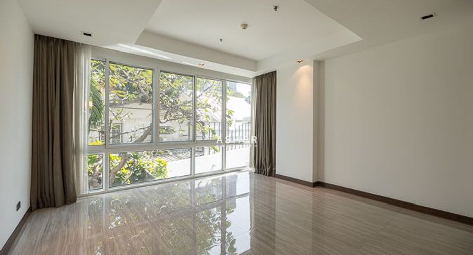 For rent and for sale 4 bedrooms condo in Khlong Toei, Bangkok