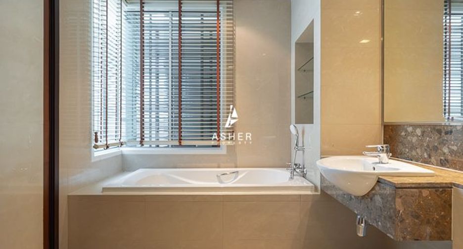 For rent and for sale 4 bedrooms condo in Khlong Toei, Bangkok