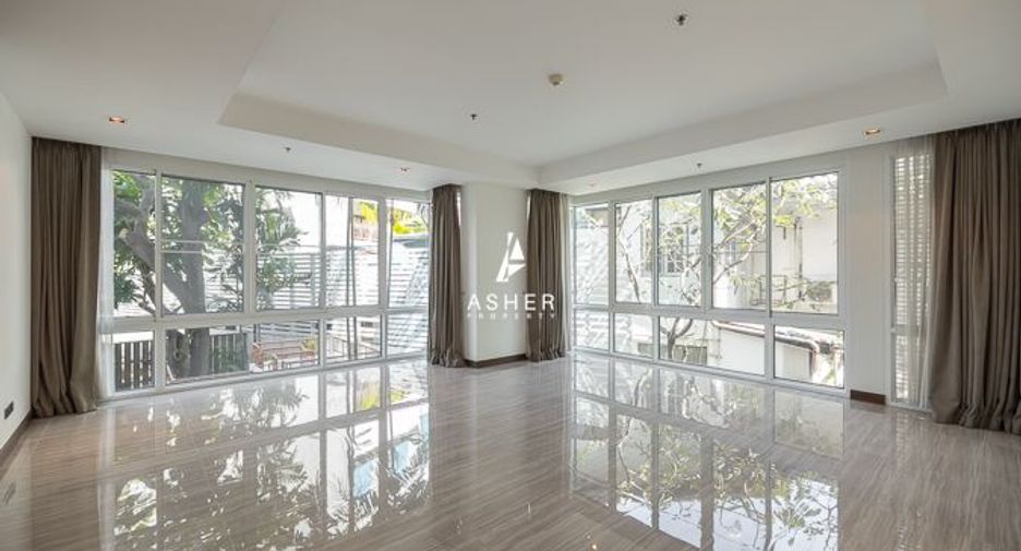 For rent and for sale 4 bedrooms condo in Khlong Toei, Bangkok
