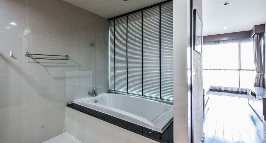Wohnung zur Miete mit 1 Zimmer in Pathum Wan, Bangkok