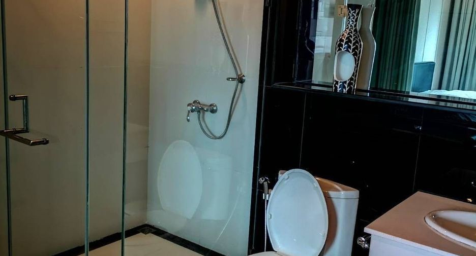 Wohnung zur Miete mit 1 Zimmer in Pathum Wan, Bangkok