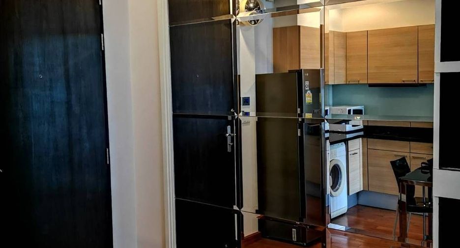 Wohnung zur Miete mit 1 Zimmer in Pathum Wan, Bangkok