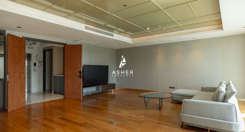 For rent and for sale 4 bedrooms condo in Khlong Toei, Bangkok