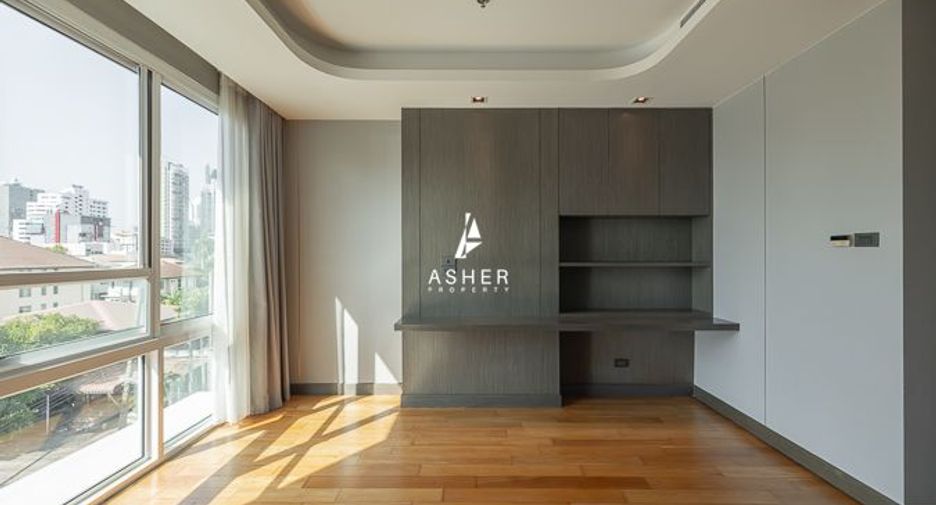 For rent and for sale 4 bedrooms condo in Khlong Toei, Bangkok