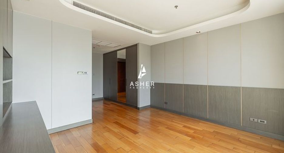 For rent and for sale 4 bedrooms condo in Khlong Toei, Bangkok