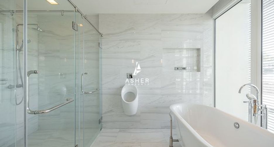 For rent and for sale 4 bedrooms condo in Khlong Toei, Bangkok