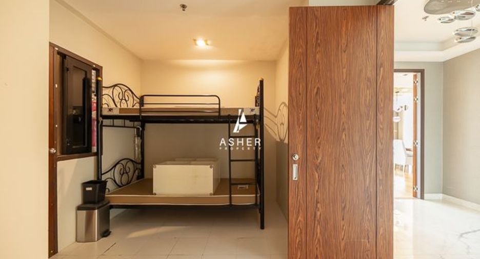 For rent and for sale 4 bedrooms condo in Khlong Toei, Bangkok