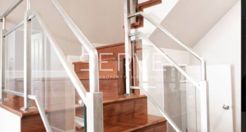 For rent 4 bed condo in Huai Khwang, Bangkok
