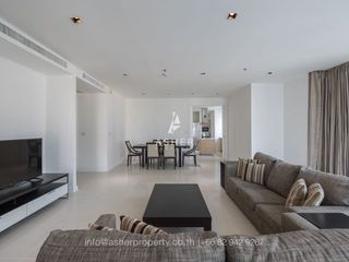 For rent 3 bed condo in Pathum Wan, Bangkok