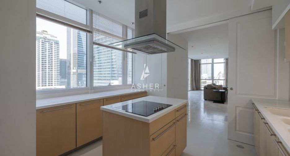 À louer 3 chambres condo à Pathum Wan, Bangkok