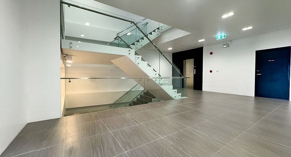 For rent retail Space in Khlong Toei, Bangkok