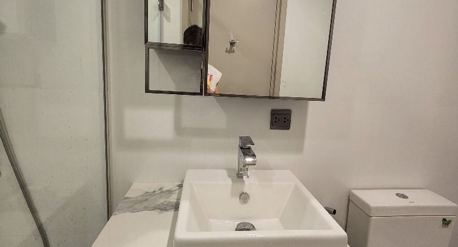 For sale 1 bed condo in Phra Khanong, Bangkok