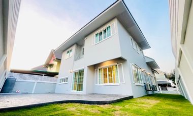 For sale 4 bedrooms house in Nong Khaem, Bangkok