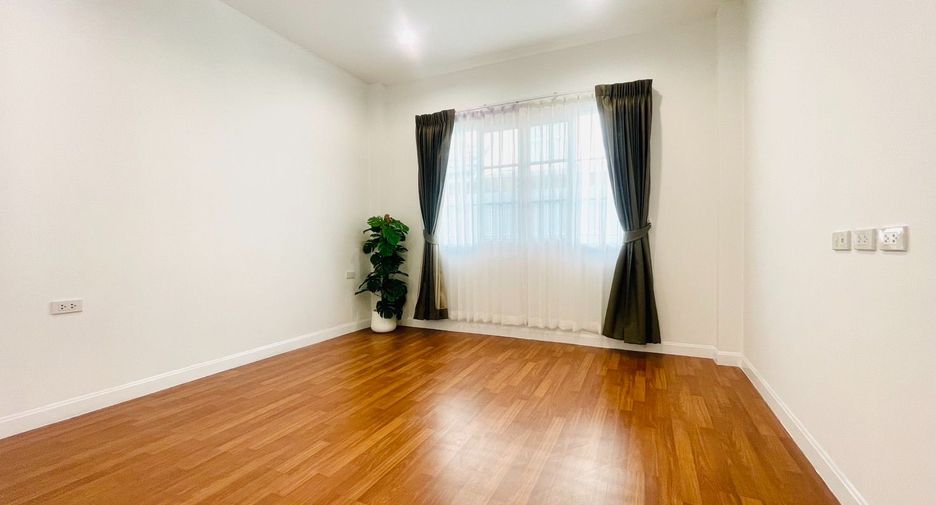 Haus zum Kauf mit 4 Zimmer in Nong Khaem, Bangkok