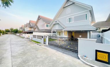 For sale 4 bedrooms house in Nong Khaem, Bangkok
