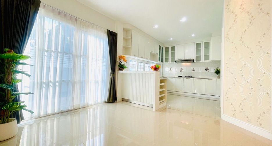 Haus zum Kauf mit 4 Zimmer in Nong Khaem, Bangkok