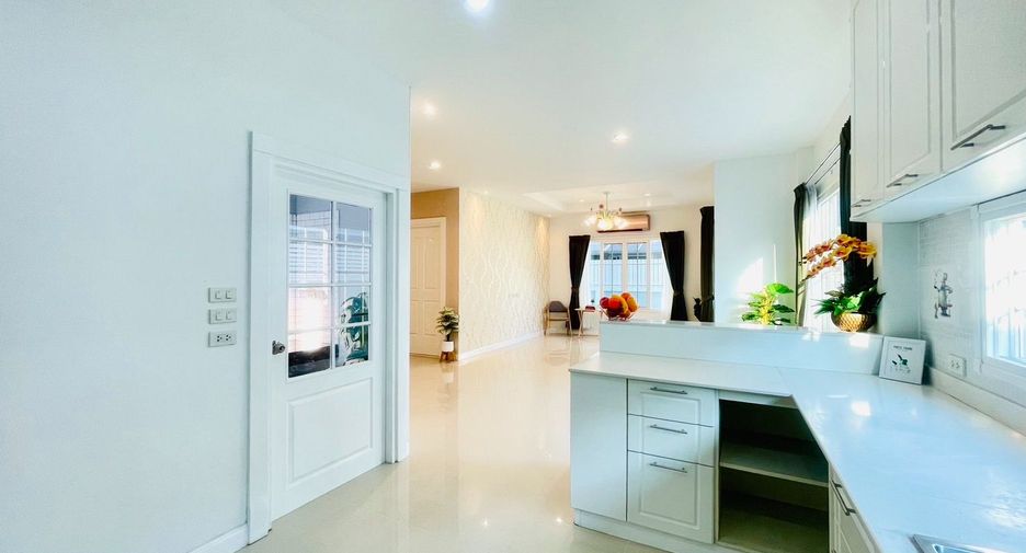 Haus zum Kauf mit 4 Zimmer in Nong Khaem, Bangkok