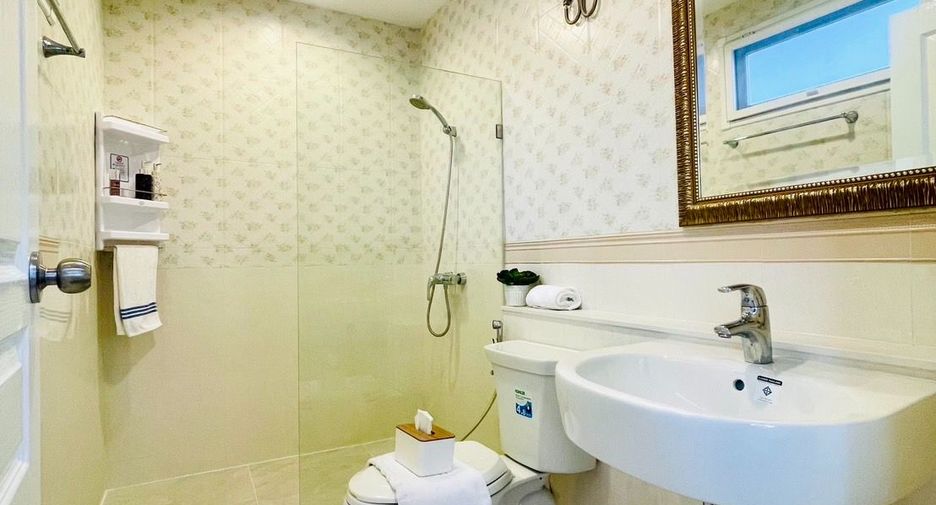 Haus zum Kauf mit 4 Zimmer in Nong Khaem, Bangkok