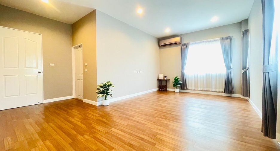 Haus zum Kauf mit 4 Zimmer in Nong Khaem, Bangkok