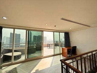 For rent and for sale 3 bed condo in Khlong San, Bangkok